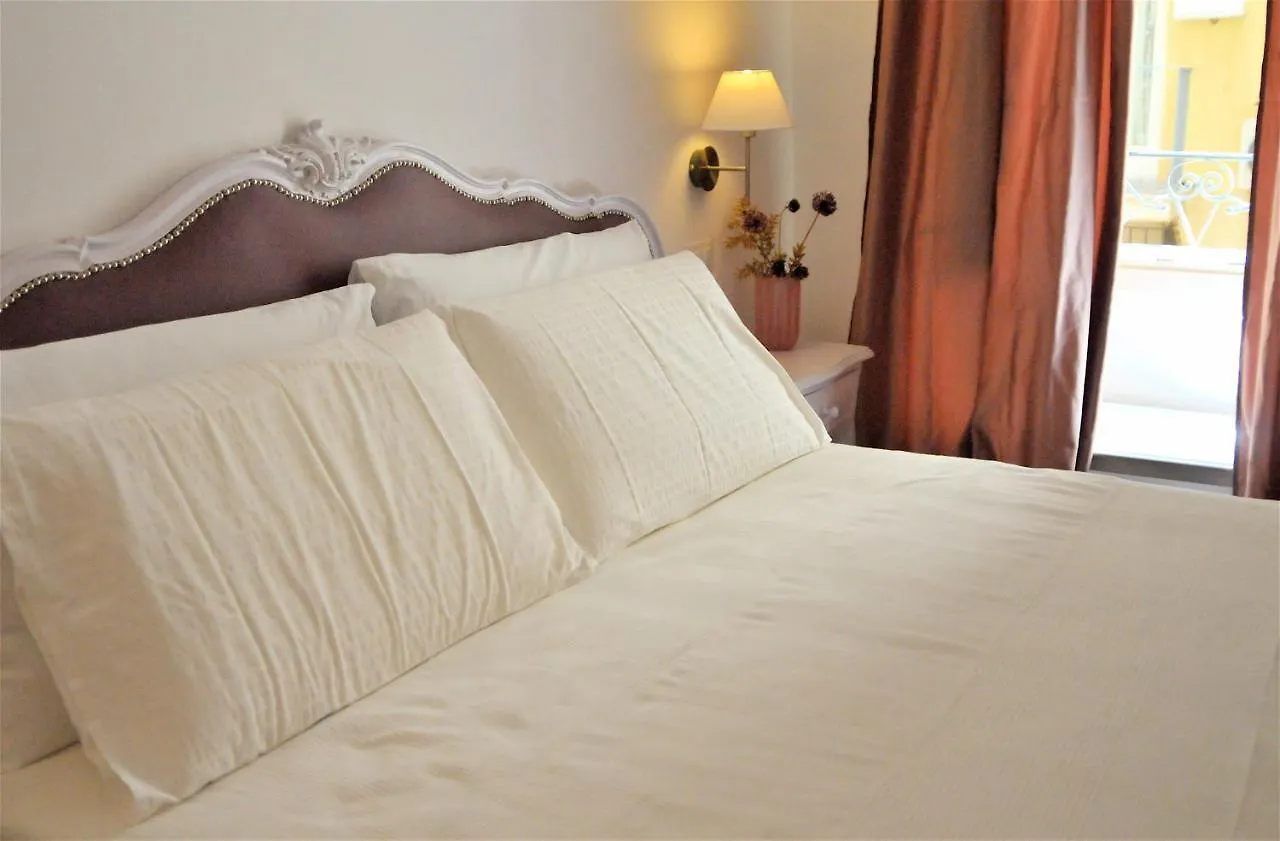 Bed and Breakfast Feliz In Roma B&B