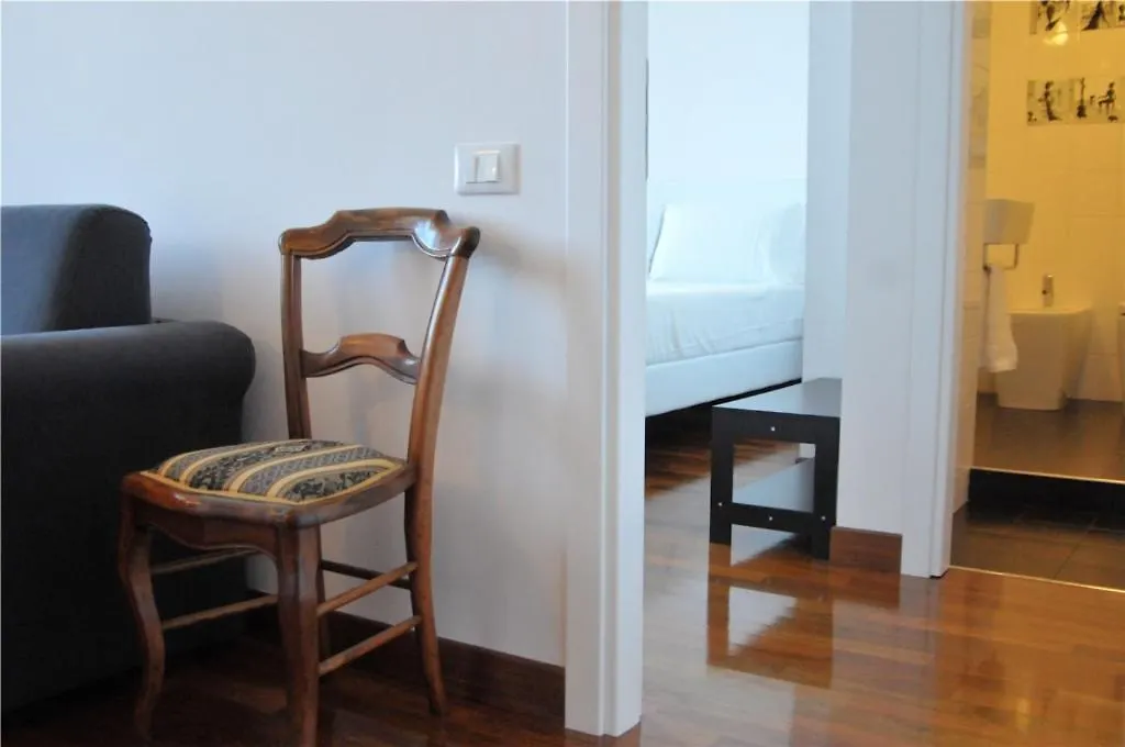 Bed & Breakfast Feliz In Roma B&B Italy