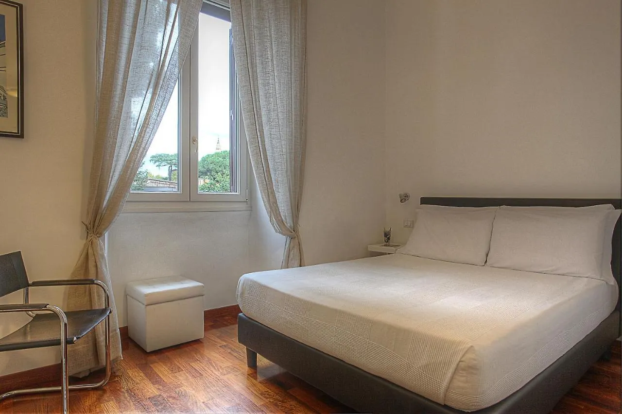 Feliz In Roma B&B Италия
